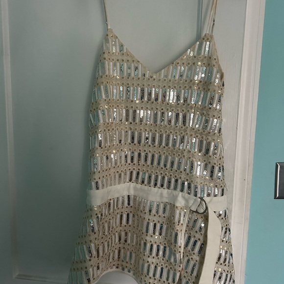 NBD - belted shift dress - Picture 2 of 3